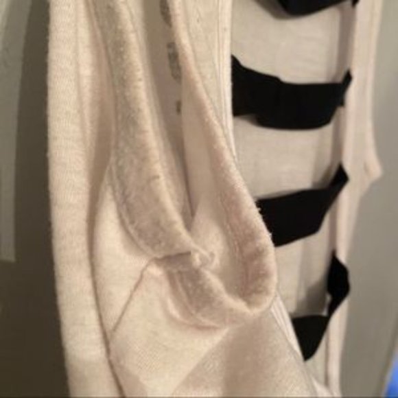 Victoria’s Secret Tank VSX Sport Strappy Design - Picture 4 of 6